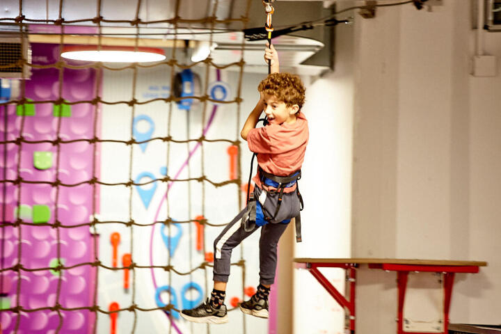 Kids birthday fun climbing party